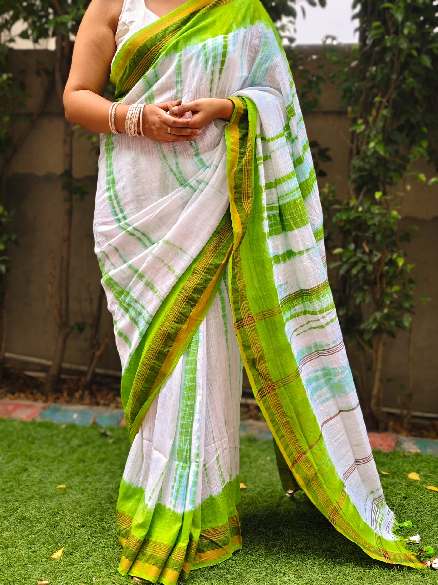 Green & White Tie Dye Pure Cotton Saree