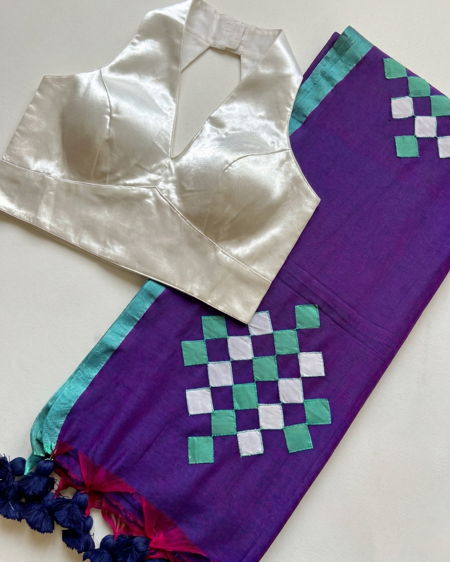 Jamuni Patchwork Handloom Cotton Saree + White Gajji Silk Blouse Combo