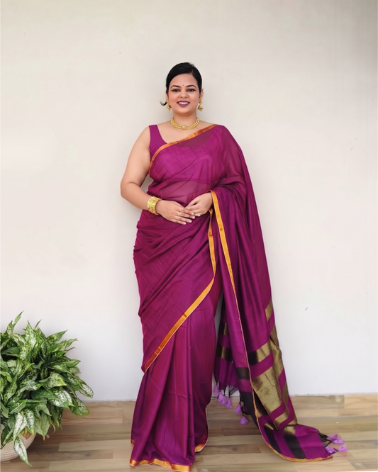 Deep Magenta Slub Cotton Saree With Gold Zari Pallu