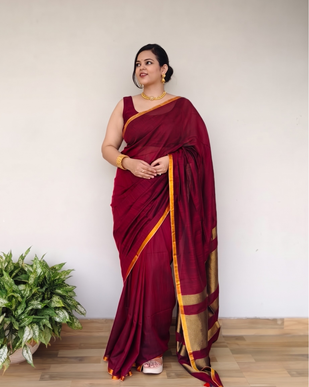 Maroon Slub Cotton Saree With Gold Zari Pallu