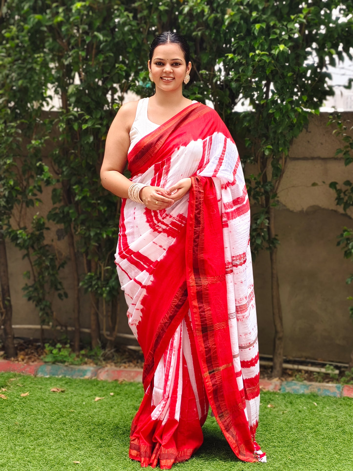 Cherry Red & White Tie Dye Pure Cotton Saree