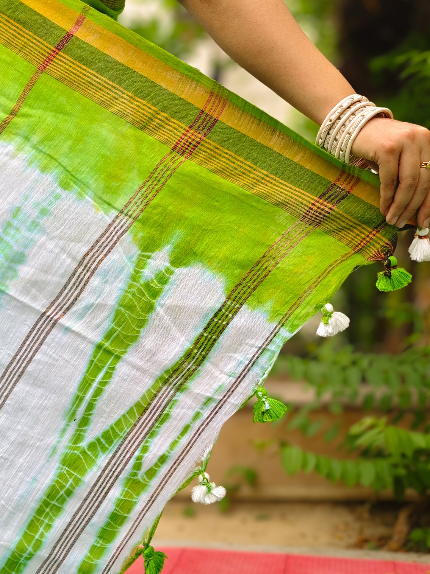 Green & White Tie Dye Pure Cotton Saree