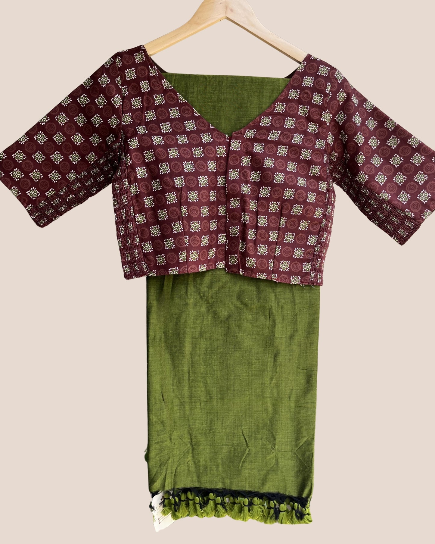 Mehendi Green Handwoven Khadi Cotton Saree + Stretchable Cotton Blouse Combo