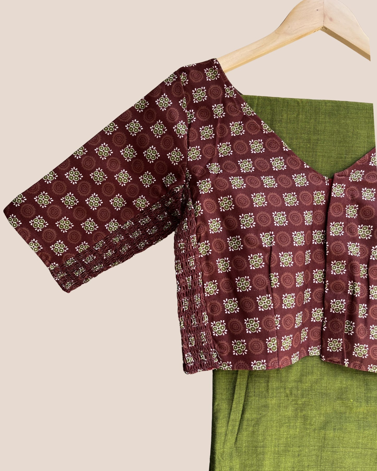 Mehendi Green Handwoven Khadi Cotton Saree + Stretchable Cotton Blouse Combo