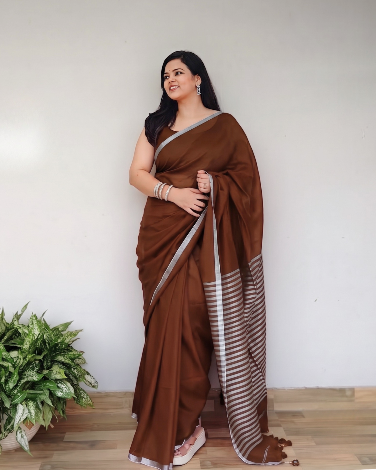 Brown Slub Cotton Saree With Silver Zari Pallu